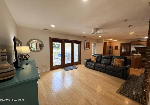 Photo 2 of Single family home for sale at 4825 College Acres Dr, Wilmington, NC 28403 | MLS# 100603118 | Listing updated on 2026-09-12