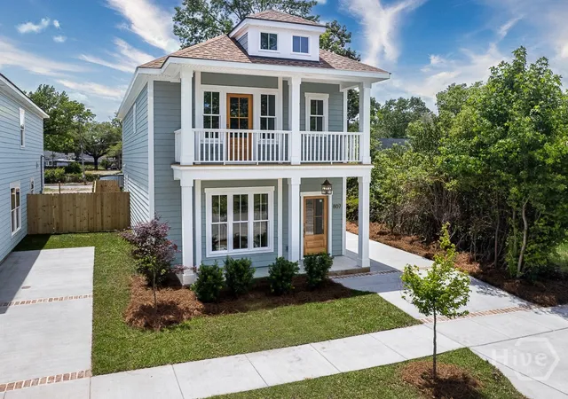 Photo 1 of Single family home for sale at 807 E 36th Street, Savannah, GA 31401 | MLS# SA356812 | Listing updated on 2026-09-04