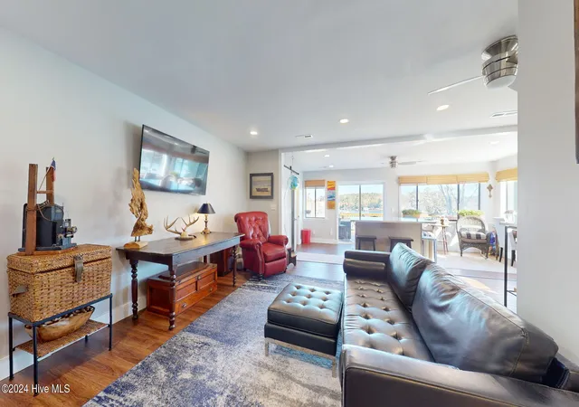 Photo 2 of Condo for sale at 8047 Treasure Dr #Apt 5, Oriental, NC 28571 | MLS# 100603293 | Listing updated on 2026-09-14