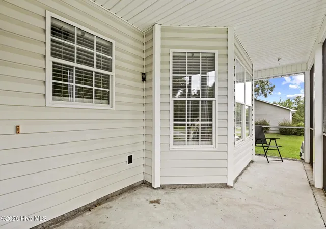 Photo 4 of Single family home for sale at 109 Halls Crk Dr, Swansboro, NC 28584 | MLS# 100602774 | Listing updated on 2026-09-11