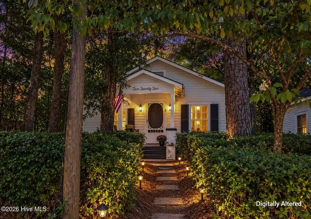 Photo 1 of Single family home for sale at 1822 Waddell St, Wilmington, NC 28401 | MLS# 100603048 | Listing updated on 2026-10-28
