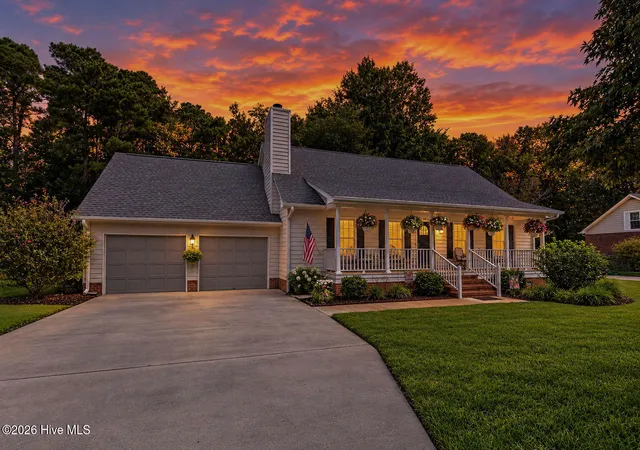 Photo 1 of Single family home for sale at 3517 Violet Ct, Wilmington, NC 28409 | MLS# 100602644 | Listing updated on 2026-09-10
