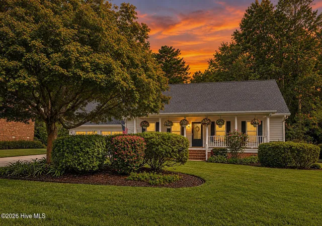 Photo 4 of Single family home for sale at 3517 Violet Ct, Wilmington, NC 28409 | MLS# 100602644 | Listing updated on 2026-09-10