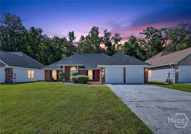 Photo 2 of Single family home for sale at 33 Mallorys Way, Savannah, GA 31419 | MLS# SA363532 | Listing updated on 2026-09-07