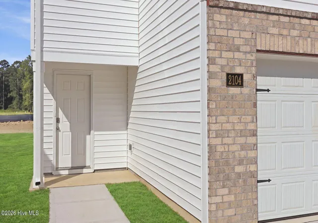 Photo 3 of Single family home for sale at 2016 Montalvan Dr, Greenville, NC 27834 | MLS# 100602093 | Listing updated on 2026-09-11