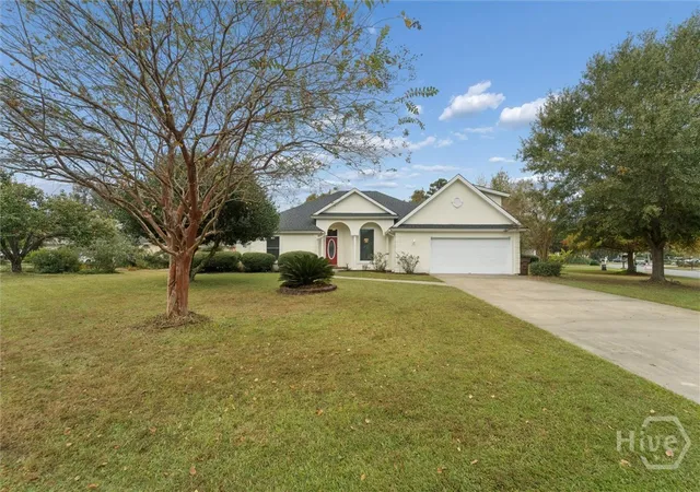 Photo 2 of Single family home for sale at 121 Summer Winds Dr, Savannah, GA 31410 | MLS# SA343424 | Listing updated on 2026-09-04