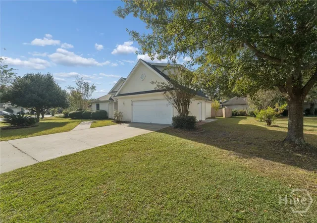 Photo 4 of Single family home for sale at 121 Summer Winds Dr, Savannah, GA 31410 | MLS# SA343424 | Listing updated on 2026-09-04