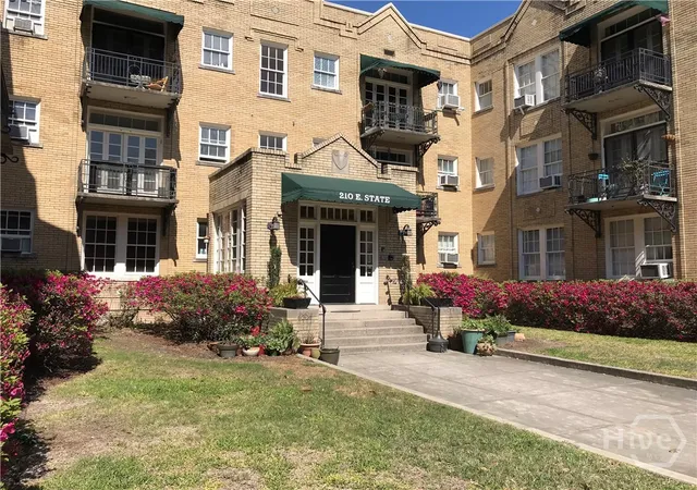Photo 1 of Condo for sale at 210 E State St, Savannah, GA 31401 | MLS# SA352906 | Listing updated on 2026-09-11