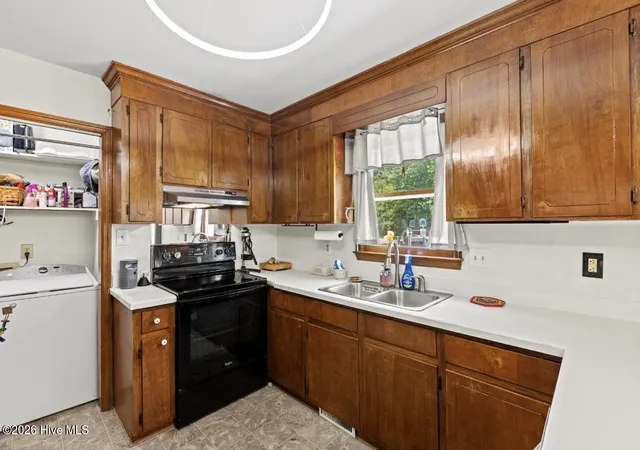 Photo 4 of Single family home for sale at 129 Foster Crk Ct, Swansboro, NC 28584 | MLS# 100601324 | Listing updated on 2026-10-07