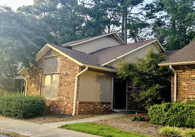 Townhouse for sale at 2005 Quail Ridge Rd #E, Greenville, NC 27858 | MLS# 100609891 | Listing updated on 2026-10-13