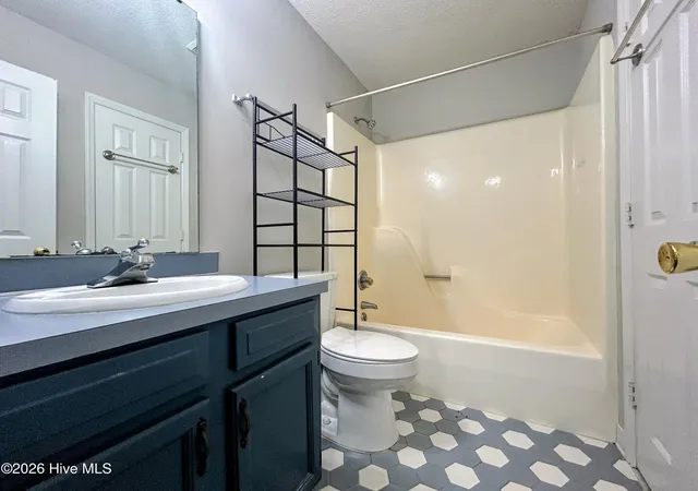 Photo 4 of Townhouse for sale at 2005 Quail Ridge Rd #E, Greenville, NC 27858 | MLS# 100609891 | Listing updated on 2026-10-13
