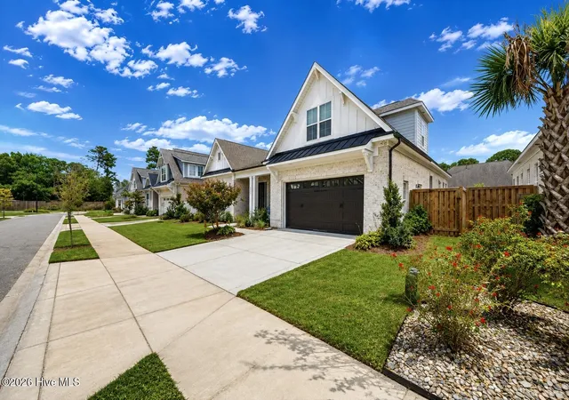 Photo 3 of Single family home for sale at 6240 Mirage Way, Wilmington, NC 28409 | MLS# 100601486 | Listing updated on 2026-09-13