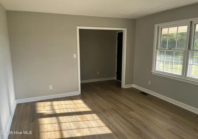 Photo 4 of Single family home for sale at 10818 Old Lumberton Rd, Evergreen, NC 28438 | MLS# 100601867 | Listing updated on 2026-09-08