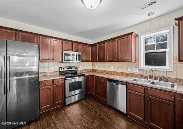 Photo 3 of Single family home for sale at 515 New Castle Ln, Spring Lake, NC 28390 | MLS# 100611005 | Listing updated on 2026-10-17