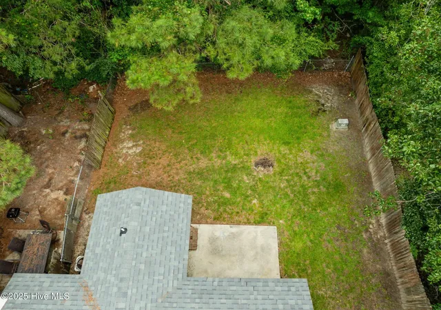 Photo 3 of Townhouse for sale at 1087 W Pueblo Dr, Jacksonville, NC 28546 | MLS# 100601590 | Listing updated on 2026-09-24
