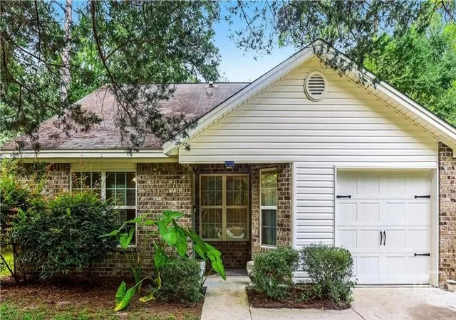 Photo 2 of Single family home for sale at 109 Mikell St, Pembroke, GA 31321 | MLS# SA363993 | Listing updated on 2026-09-05