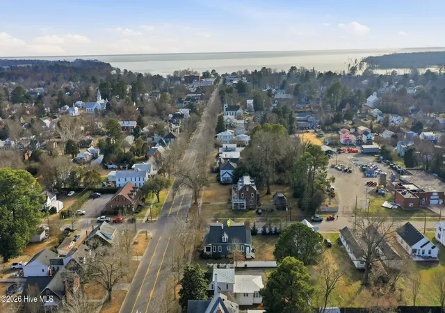 Photo 2 of Single family home for sale at 501 N Broad St, Edenton, NC 27932 | MLS# 100600514 | Listing updated on 2026-10-01