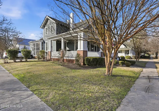 Photo 3 of Single family home for sale at 501 N Broad St, Edenton, NC 27932 | MLS# 100600514 | Listing updated on 2026-10-01