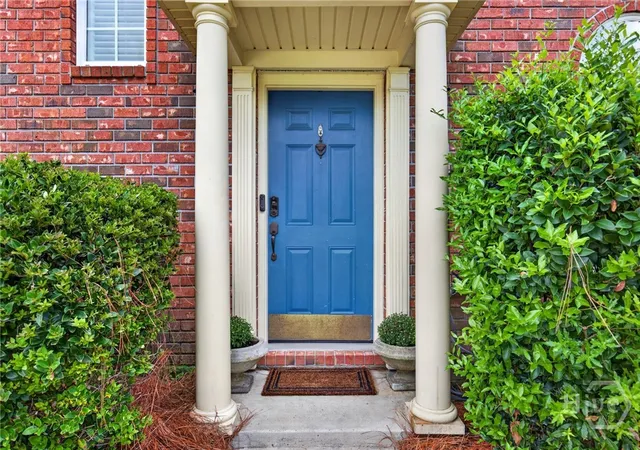 Photo 3 of Single family home for sale at 27 River Blf Dr, Savannah, GA 31406 | MLS# SA363900 | Listing updated on 2026-10-08