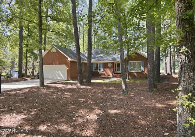 Photo 1 of Single family home for sale at 307 Augusta Ct, New Bern, NC 28562 | MLS# 100600451 | Listing updated on 2026-09-09