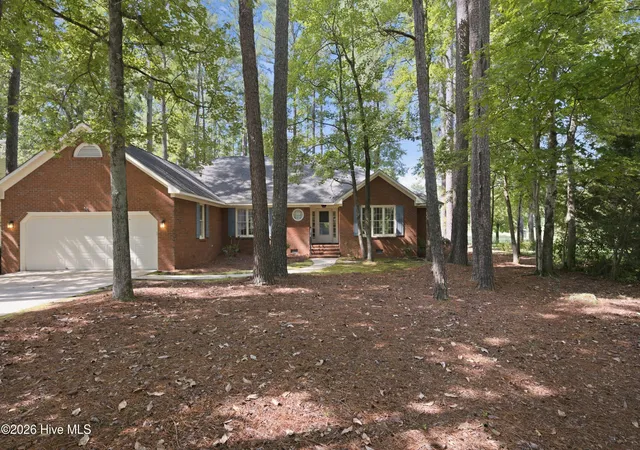 Photo 3 of Single family home for sale at 307 Augusta Ct, New Bern, NC 28562 | MLS# 100600451 | Listing updated on 2026-09-09