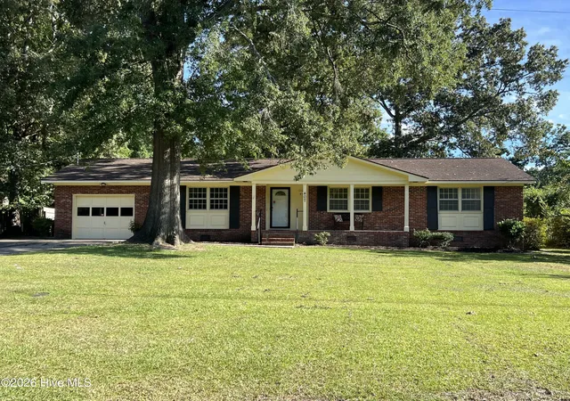 Photo 3 of Single family home for sale at 407 W Northern Blvd, Tarboro, NC 27886 | MLS# 100602668 | Listing updated on 2026-09-10