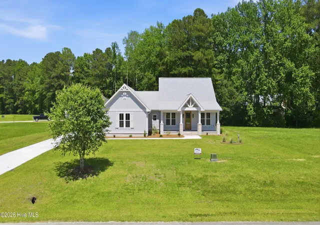 Single family home for sale at 128 W Burton Farm Dr, Arapahoe, NC 28510 | MLS# 100541540