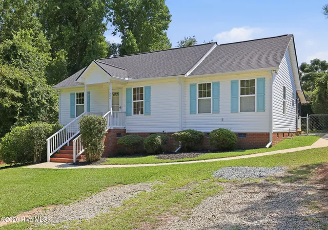 Photo 3 of Single family home for sale at 204 Dustin Dr, Benson, NC 27504 | MLS# 100601694 | Listing updated on 2026-09-28