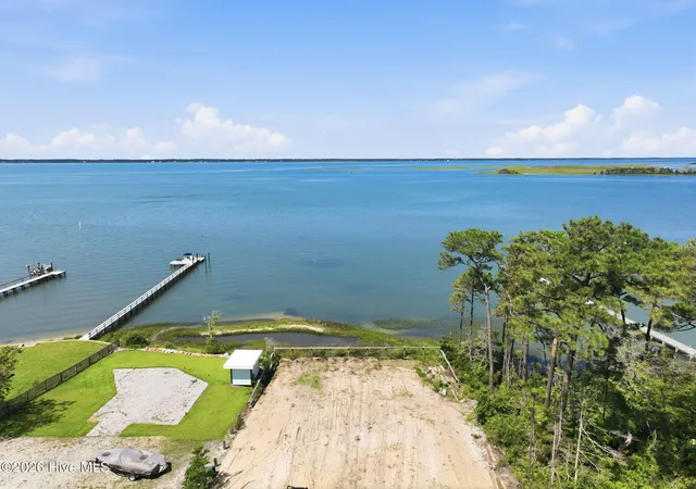 Photo 1 of Land for sale at 980 Crow Hl Rd, Beaufort, NC 28516 | MLS# 100601806 | Listing updated on 2026-09-11