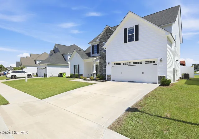 Photo 4 of Single family home for sale at 3007 Weathersby Dr, New Bern, NC 28562 | MLS# 100601591 | Listing updated on 2026-09-14