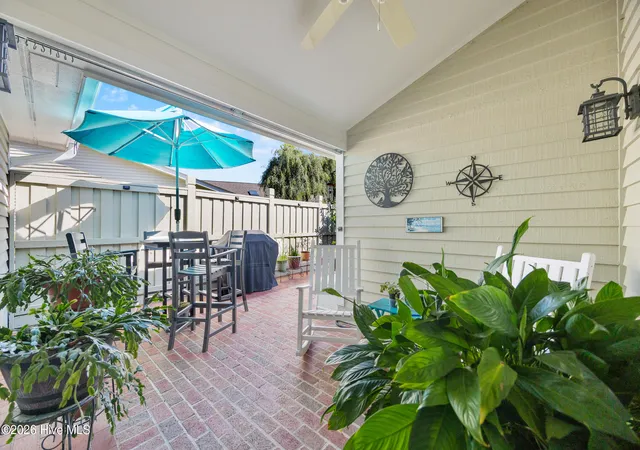 Photo 3 of Townhouse for sale at 208 Inland Greens Cir, Wilmington, NC 28405 | MLS# 100602875 | Listing updated on 2026-09-11