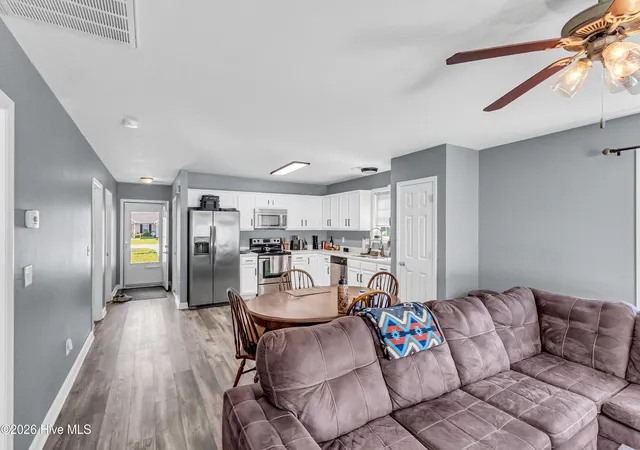 Photo 4 of Townhouse for sale at 196 Pine Holw Rd, Holly Ridge, NC 28445 | MLS# 100603538 | Listing updated on 2026-09-15