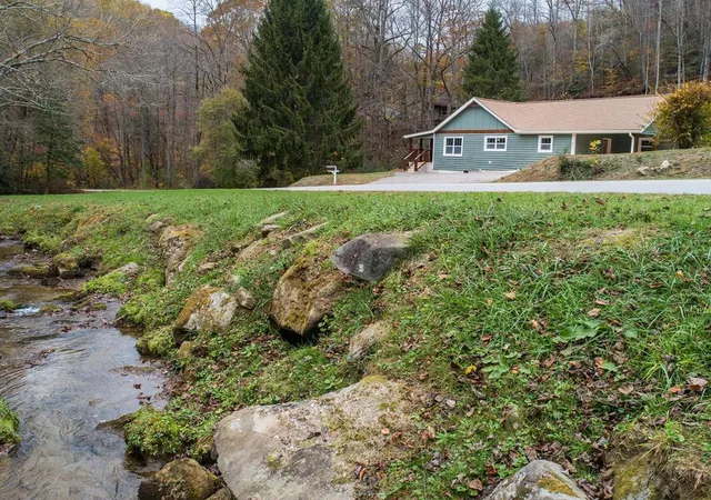 Photo 1 of Single family home for sale at 5107 Boiling Springs Rd, Murphy, NC 28906 | MLS# 98525257 | Listing updated on 2026-09-01