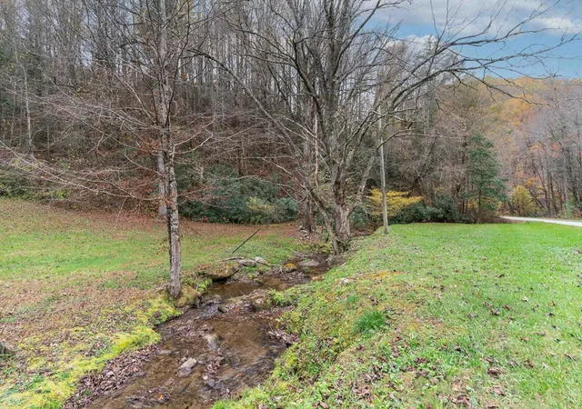 Photo 3 of Single family home for sale at 5107 Boiling Springs Rd, Murphy, NC 28906 | MLS# 98525257 | Listing updated on 2026-09-01
