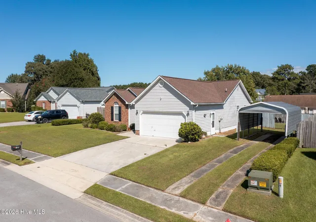Photo 3 of Single family home for sale at 104 Fieldgate Dr, Jacksonville, NC 28546 | MLS# 100602445 | Listing updated on 2026-09-11