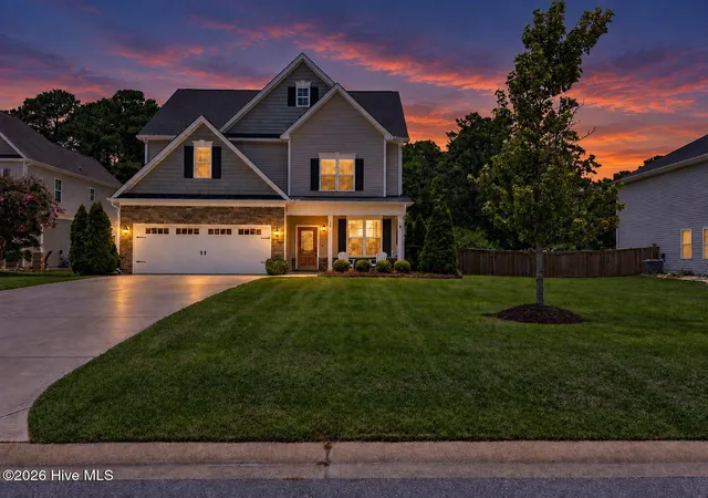 Photo 2 of Single family home for sale at 30 Silo Ct, Hampstead, NC 28443 | MLS# 100602152 | Listing updated on 2026-09-13