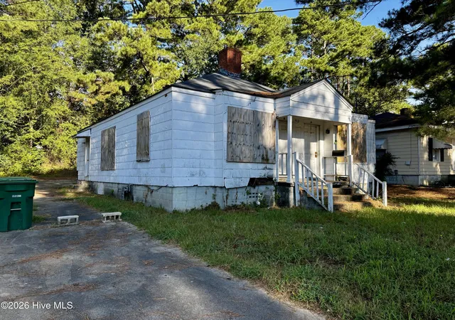 Photo 2 of Multi family home for sale at 912 Crawford St S, Wilson, NC 27893 | MLS# 100602165 | Listing updated on 2026-09-09