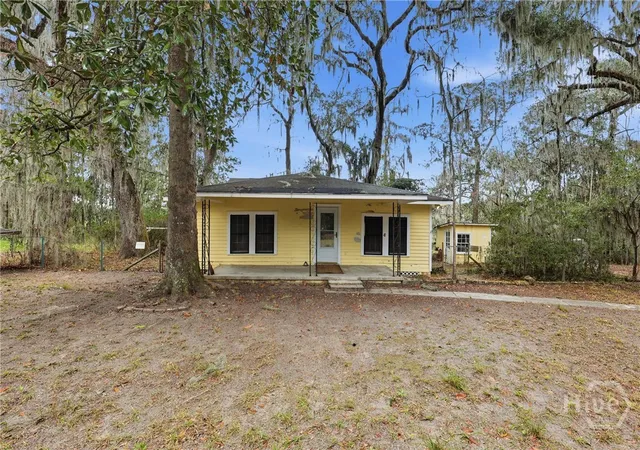 Photo 1 of Single family home for sale at 123 Salt Crk Rd, Savannah, GA 31405 | MLS# SA363617 | Listing updated on 2026-09-04