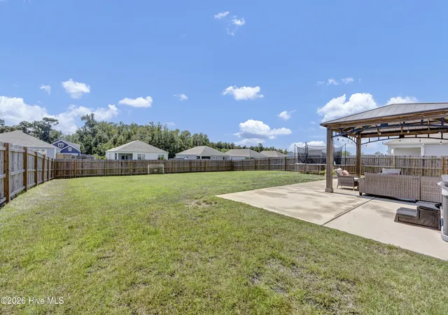 Photo 3 of Single family home for sale at 824 Delta Ct, Wilmington, NC 28401 | MLS# 100600988 | Listing updated on 2026-09-16