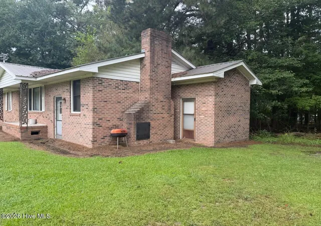 Photo 3 of Single family home for sale at 106 S Grandy Ln, Windsor, NC 27983 | MLS# 100600332 | Listing updated on 2026-09-05