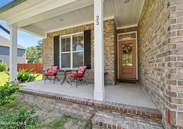 Photo 3 of Single family home for sale at 25 S Beatrice Dr, Rocky Point, NC 28457 | MLS# 100601015 | Listing updated on 2026-09-14