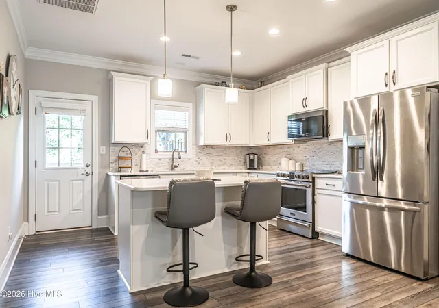 Photo 3 of Townhouse for sale at 124 Lark Dr, West End, NC 27376 | MLS# 100603119 | Listing updated on 2026-09-13