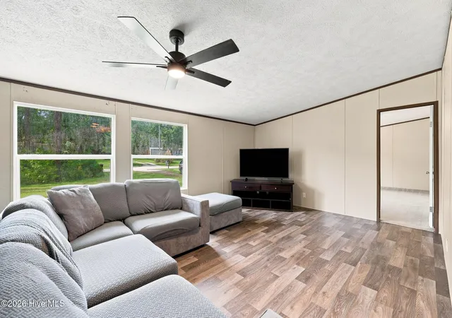 Photo 4 of Manufactured home for sale at 564 Pond Rd, Rocky Point, NC 28457 | MLS# 100601123 | Listing updated on 2026-09-03