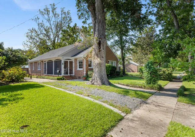 Photo 2 of Single family home for sale at 6 Keaton Ave, Wilmington, NC 28403 | MLS# 100601508 | Listing updated on 2026-09-15