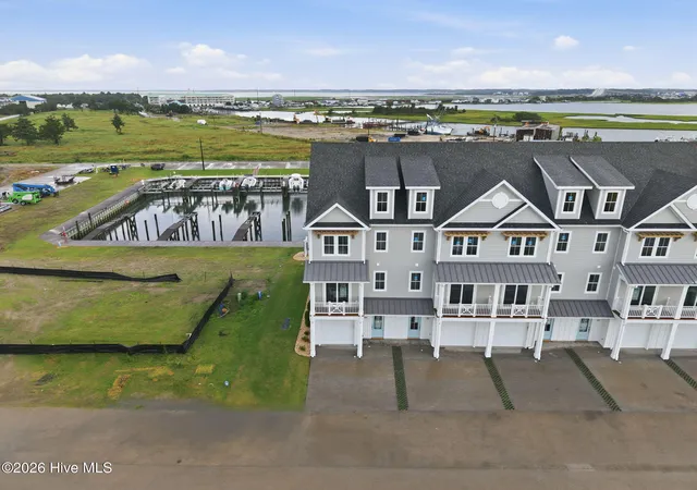 Photo 2 of Townhouse for sale at 200 Olde Towne Yacht Clb Dr #50, Beaufort, NC 28516 | MLS# 100609909 | Listing updated on 2026-10-13