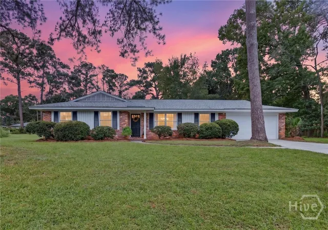 Photo 1 of Single family home for sale at 22 S Millward Rd, Savannah, GA 31410 | MLS# SA365274 | Listing updated on 2026-10-19