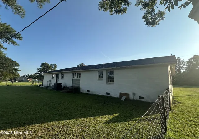Photo 3 of Single family home for sale at 2182 Crusoe Is Rd, Whiteville, NC 28472 | MLS# 100600953 | Listing updated on 2026-09-20