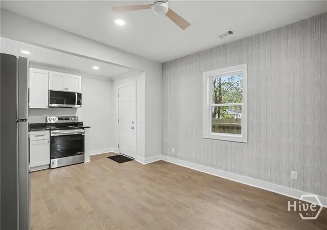 Photo 3 of Single family home for sale at 121 W 61st Street, Savannah, GA 31405 | MLS# SA362640 | Listing updated on 2026-09-17