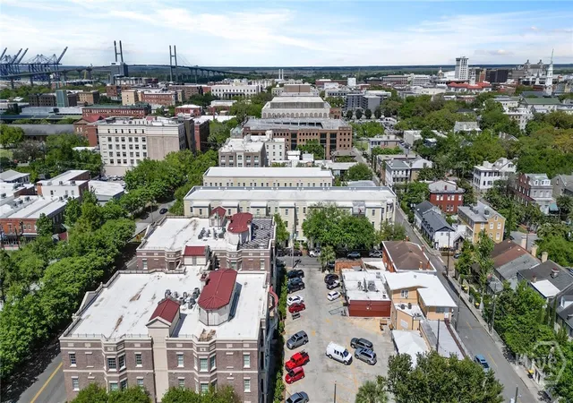 Photo 3 of Condo for sale at 318 W Jones St, Savannah, GA 31401 | MLS# SA366451 | Listing updated on 2026-10-28