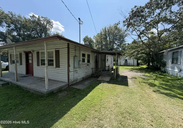 Photo 2 of Single family home for sale at 207 S Plume St, Roper, NC 27970 | MLS# 100600932 | Listing updated on 2026-10-08